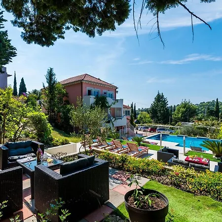 Brasina Апартаменты