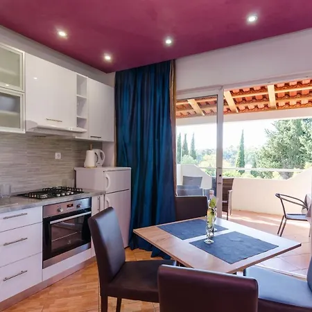 Апартаменты Brasina *