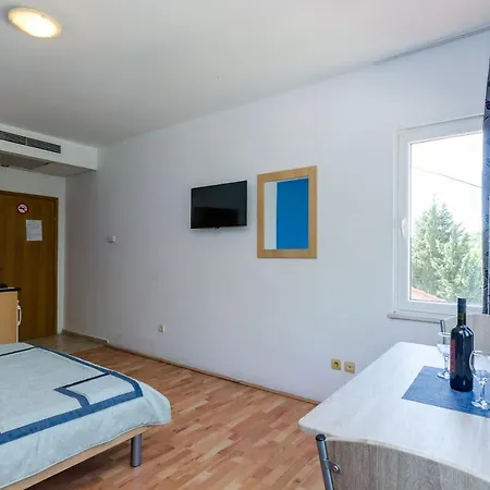 Brasina Апартаменты *