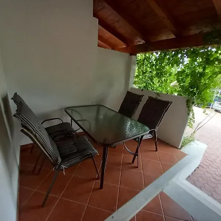 アパート Brasina ムリニ