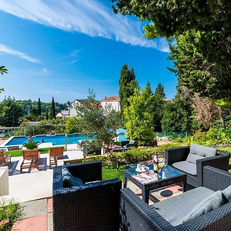 Apartment Brasina *