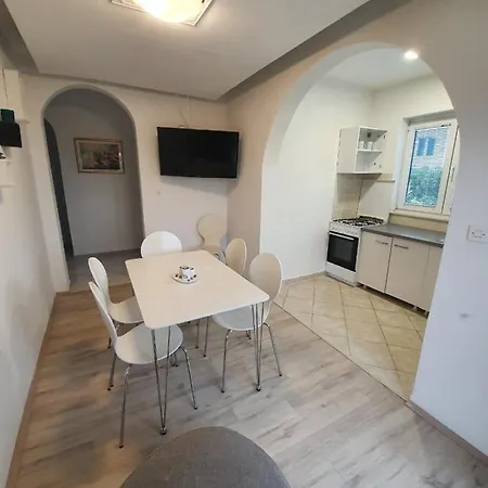 Brasina Apartman *