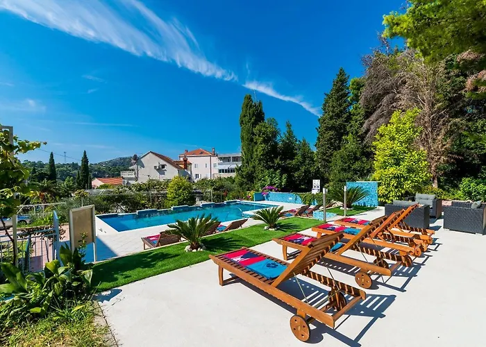 アパート Brasina ムリニ