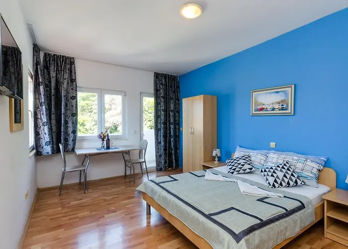 Brasina アパート ムリニ