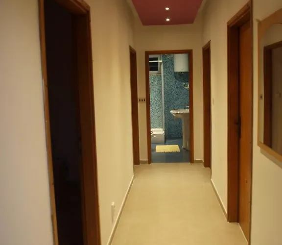 アパート Brasina ムリニ