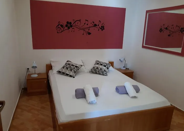 Brasina アパート ムリニ