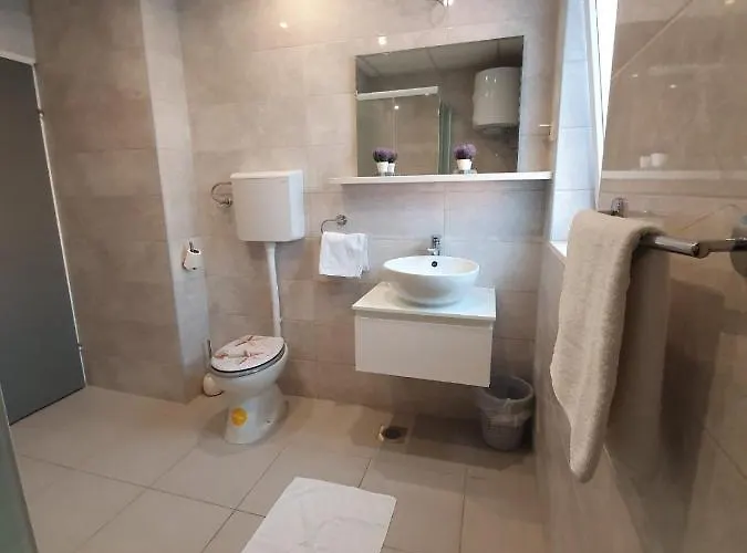 アパート Brasina ムリニ